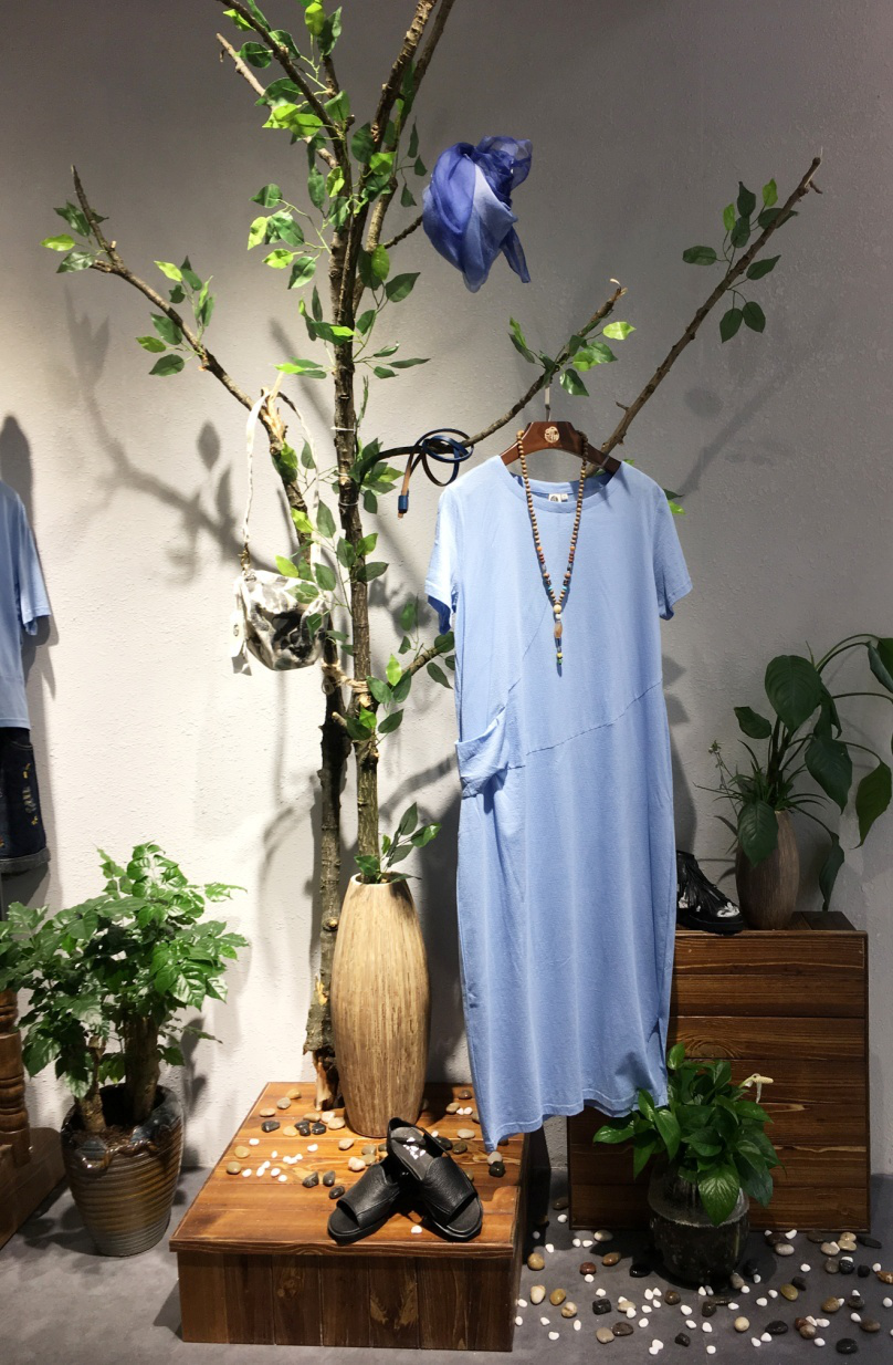 商場(chǎng)實(shí)體店鋪展示